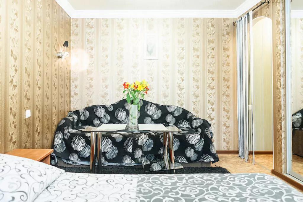 Apartment on Nezalezhnoy Ukrаiny near Intourist Hotel Zaporizhia Buitenkant foto