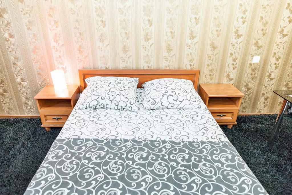 Apartment on Nezalezhnoy Ukrаiny near Intourist Hotel Zaporizhia Buitenkant foto
